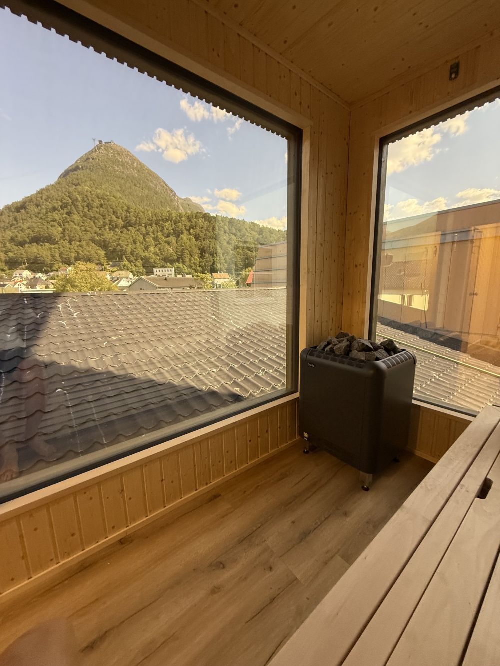 Badstue Åndalsnes: varme, fjord og fjell i perfekt kombinasjon